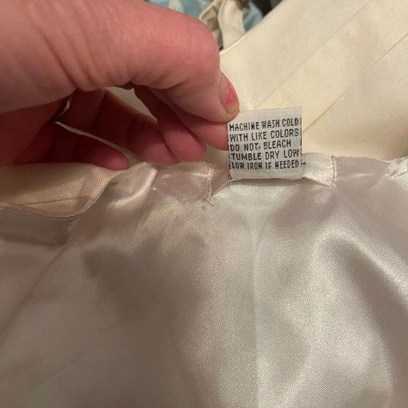 Cream Button-Up Vest - Picture 14 of 16